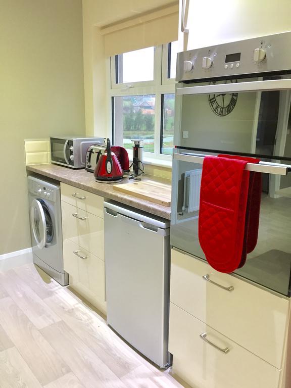 Ashbrook House Apartments Дънганън Екстериор снимка