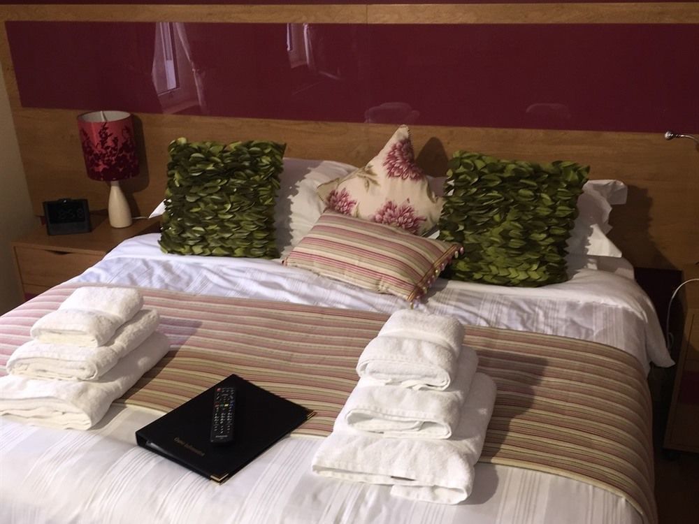 Ashbrook House Apartments Дънганън Екстериор снимка